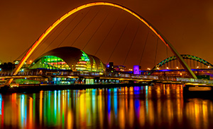 rivier de tyne in de avond newcastle upon tyne